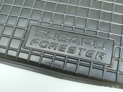 Tappetini di gomma per Subaru Forester (2008-2012)